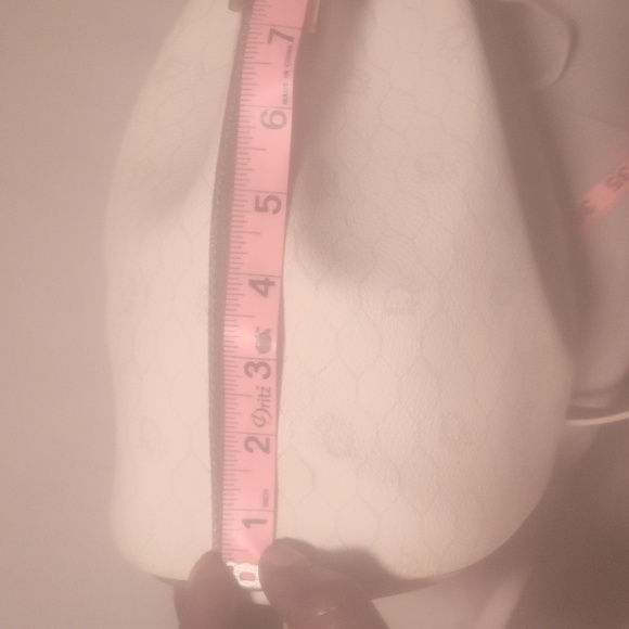 VINTAGE Christian Dior Honeycomb Drawstring Bucket Bag with Pouch White … - Picture 3 of 17